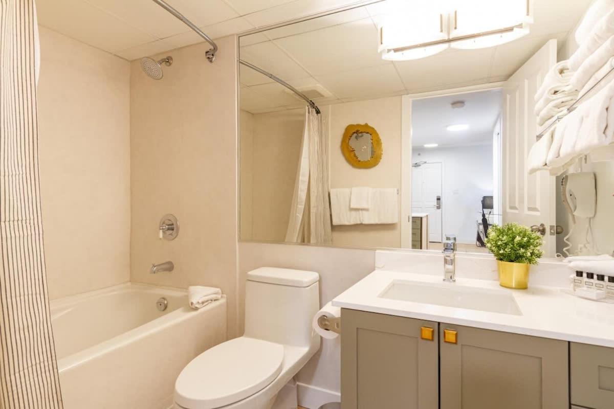 Renovated 1Bed-1Bath In Village With Pool, Hot Tub, And Sauna Whistler Exterior photo