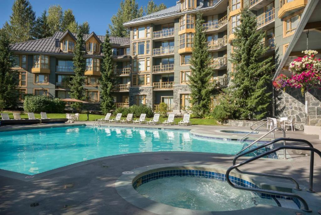 Renovated 1Bed-1Bath In Village With Pool, Hot Tub, And Sauna Whistler Exterior photo